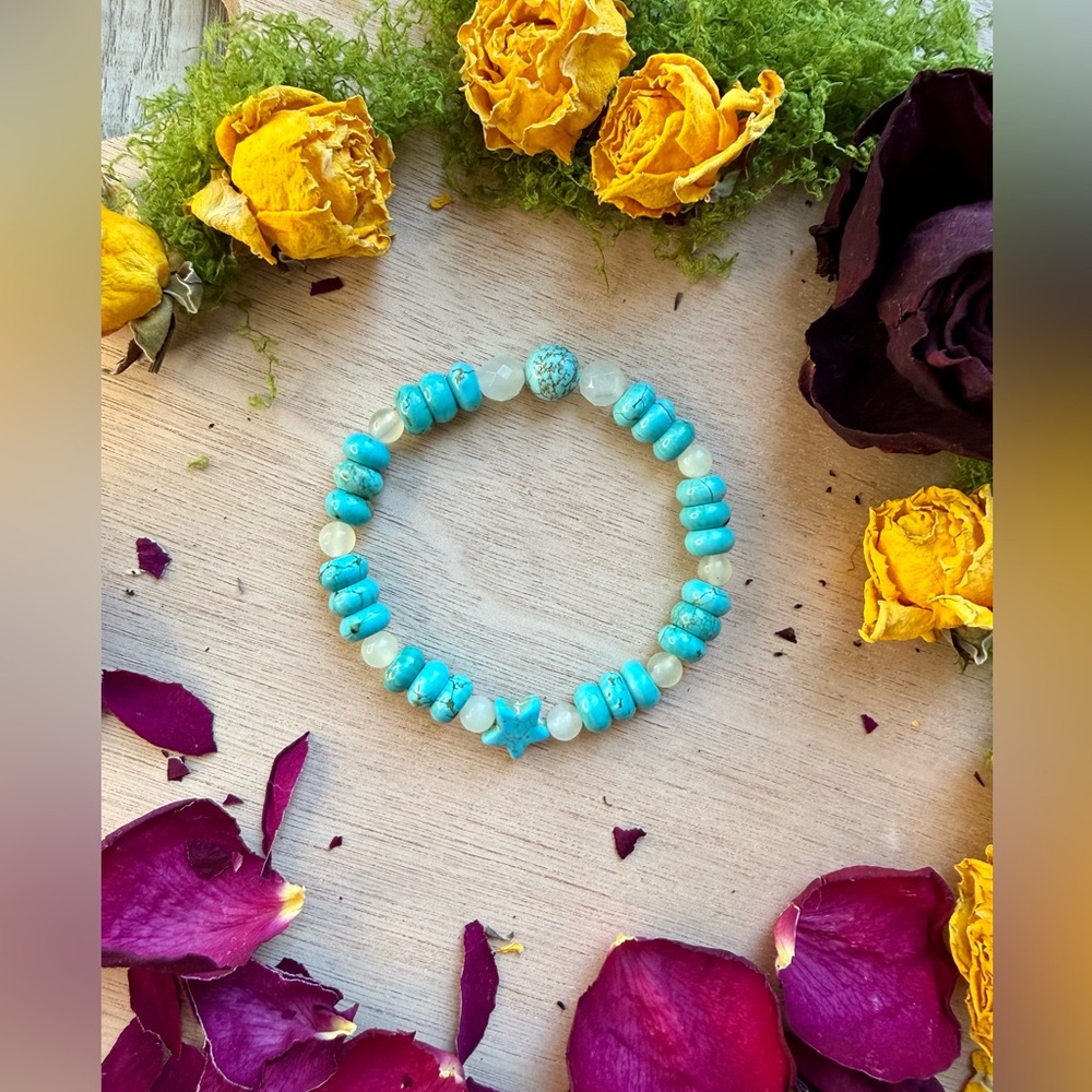 Serpentine & Howlite bracelet (one)